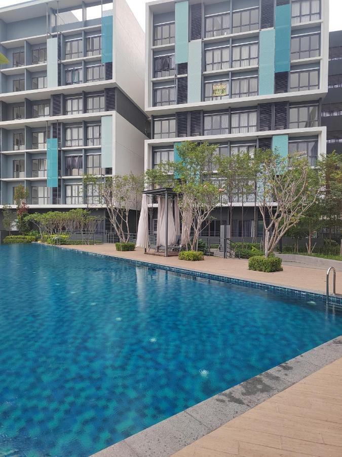 Studio Suite Homestay Klia Sepang Eksteriør bilde
