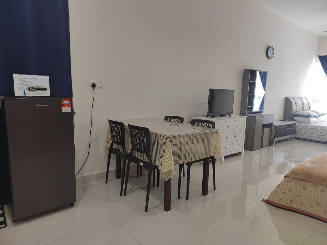 Studio Suite Homestay Klia Sepang Eksteriør bilde